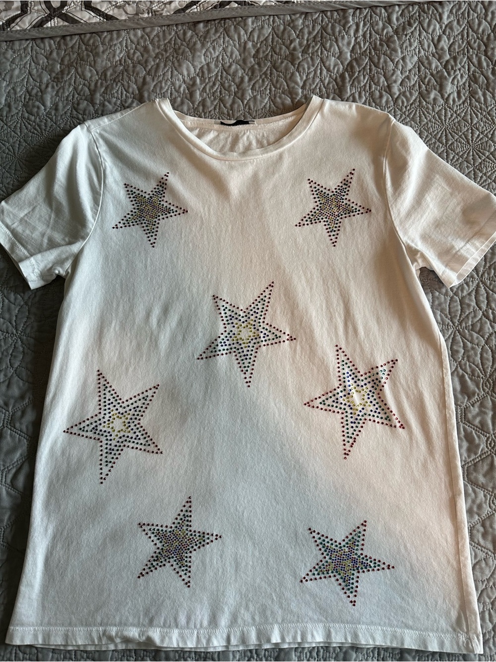 Zara White Short Sleeve Tee with Multicolor Rhinestone Stars - Picture 2 of 7